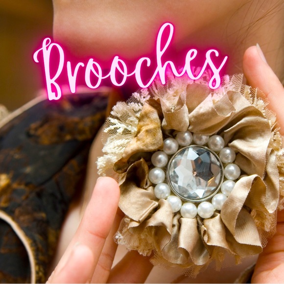 Brooches Are a Beautiful And Trendy Way To Make A Statement With Your Jewelry - Picture 1 of 4